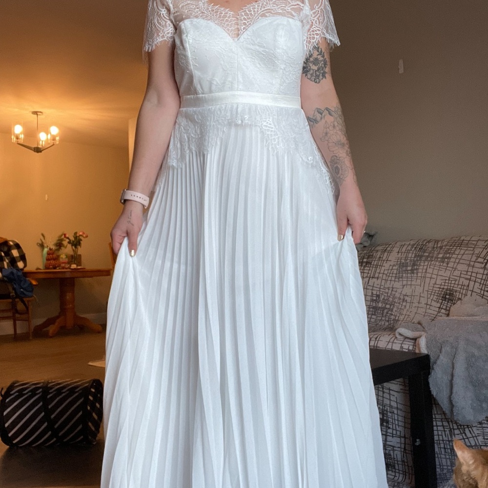 Lulus Women’s Wedding /special occasion dress